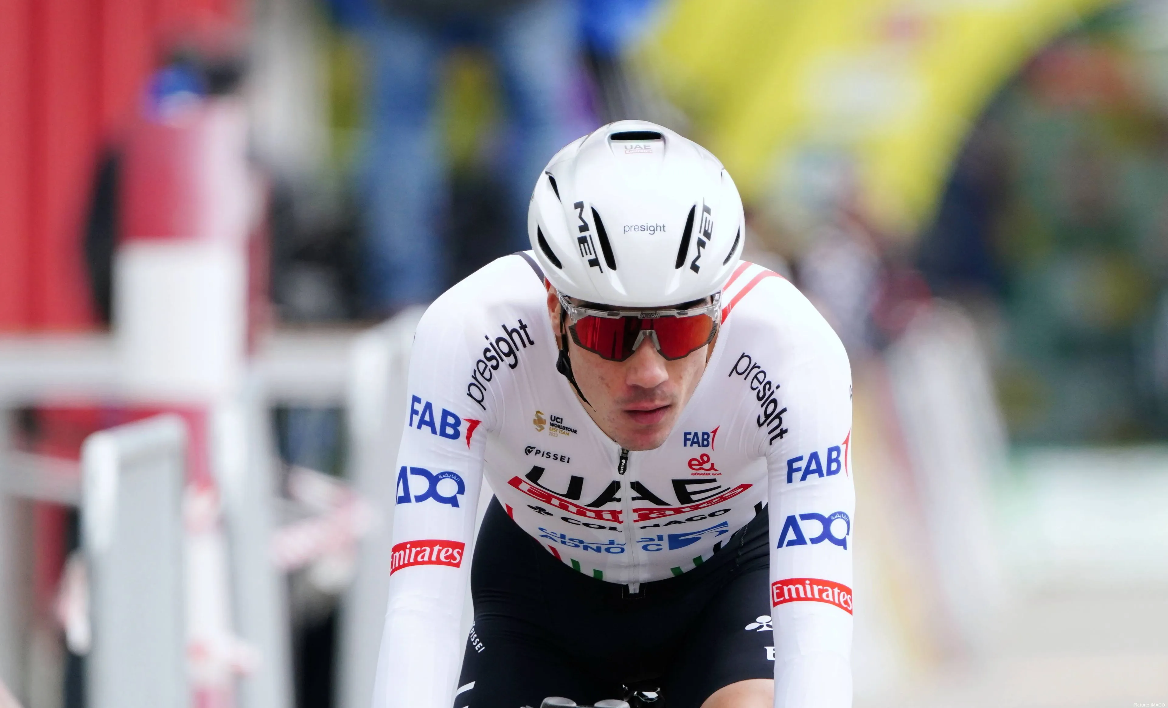 ¡Juan Ayuso podría correr el Giro de Italia 2025!